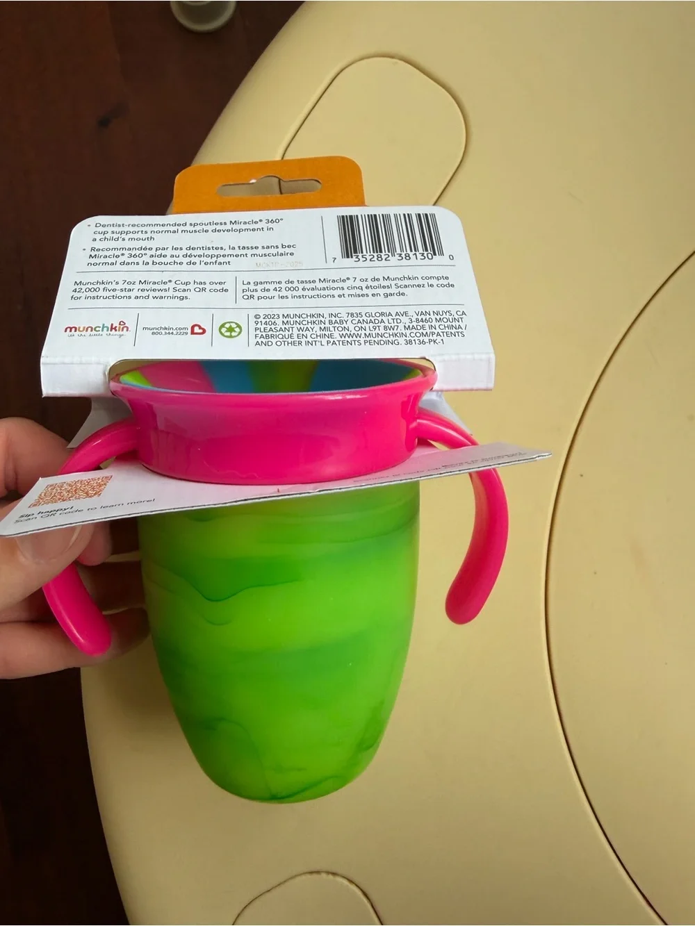 NWT Munchkin Green Cup with Pink Handles - Miracle 360° Spill-Proof